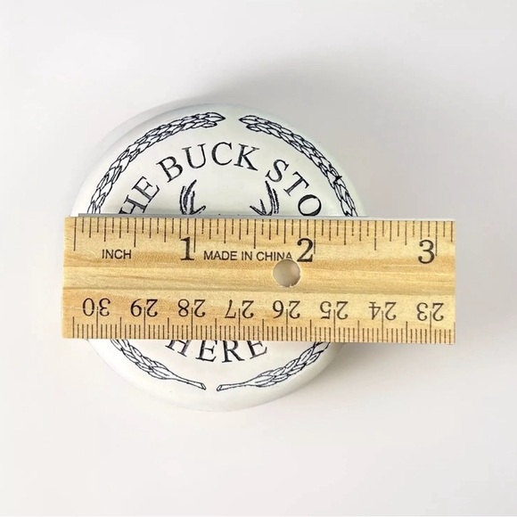 ‘The Buck Stops Here’ Scrimshaw Style Resin Paperweight Felt Bottom 2.5” Round - Picture 6 of 7
